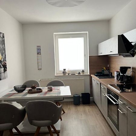 Sehr Schoene Wohnung,Komplett Neu Eingerichtet Limbach-Oberfrohna Exterior foto