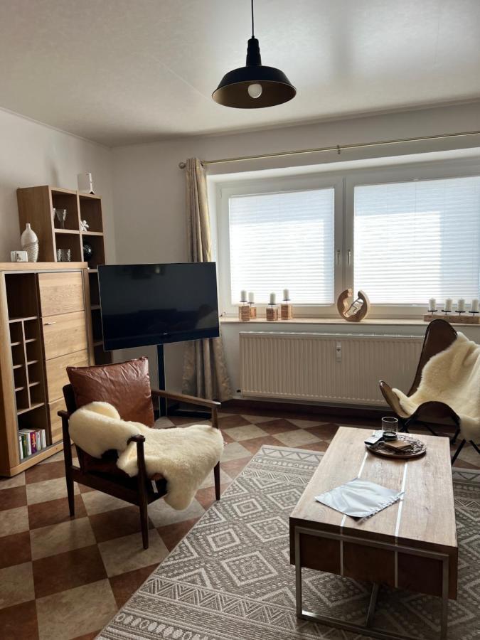Sehr Schoene Wohnung,Komplett Neu Eingerichtet Limbach-Oberfrohna Exterior foto