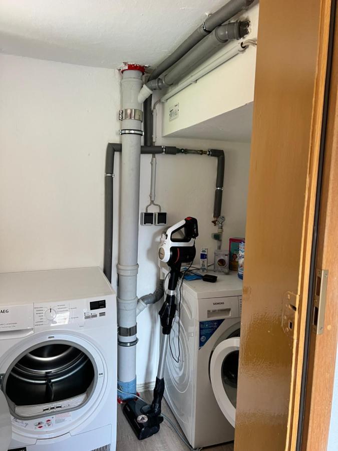 Sehr Schoene Wohnung,Komplett Neu Eingerichtet Limbach-Oberfrohna Exterior foto