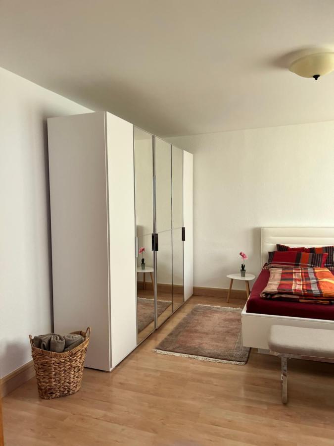 Sehr Schoene Wohnung,Komplett Neu Eingerichtet Limbach-Oberfrohna Exterior foto